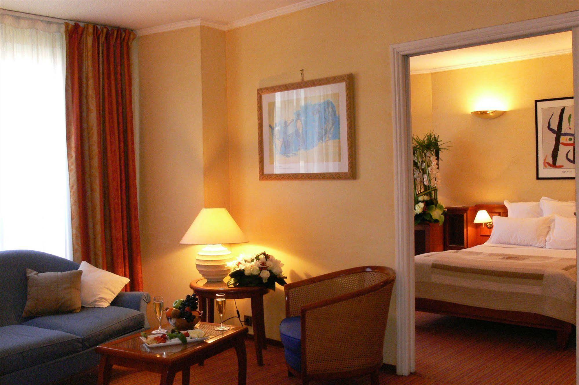 Hotel Amarante Канны Экстерьер фото